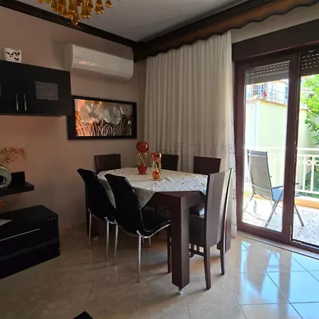 Lace Elegance * Тасос