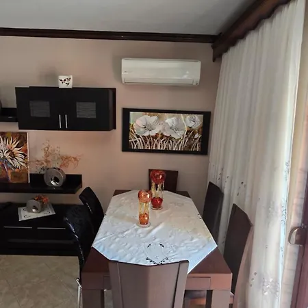 Lace Elegance * Limenas (Thasos)