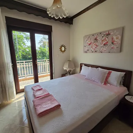 Lace Elegance Тасос