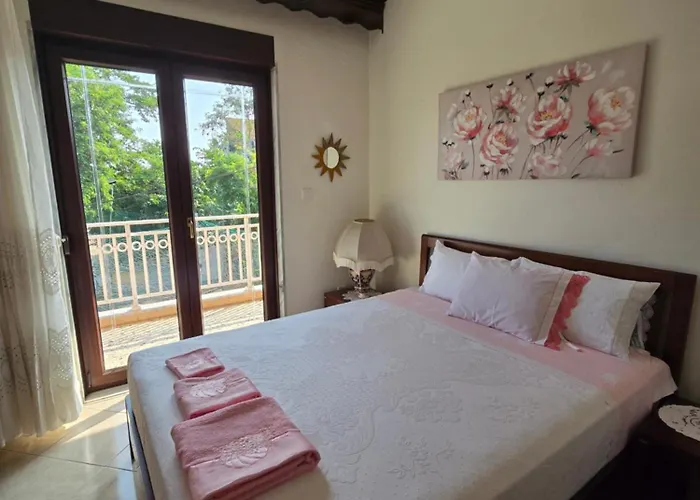 Lace Elegance 萨索斯